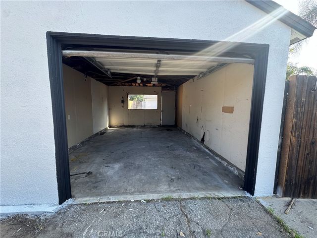 7359 Louise Avenue, Van Nuys, CA 91406