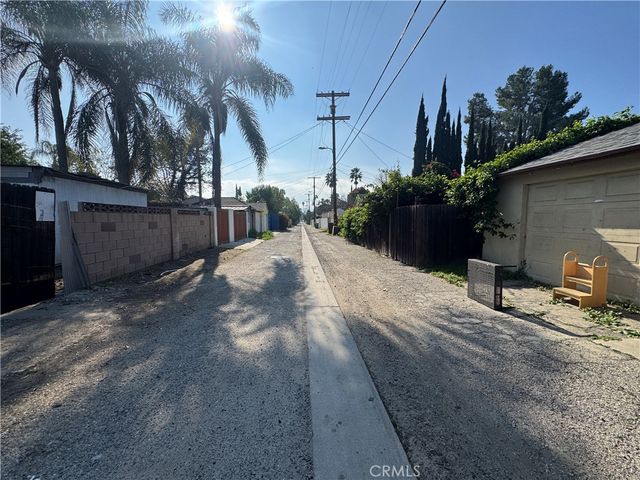 7359 Louise Avenue, Van Nuys, CA 91406