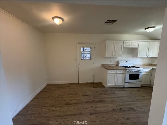 7359 Louise Avenue, Van Nuys, CA 91406