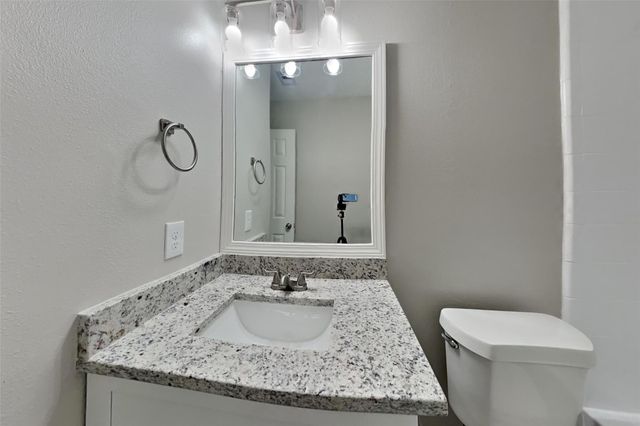 8618 Cedar Walk Drive, Tomball, TX 77375