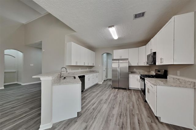 8618 Cedar Walk Drive, Tomball, TX 77375