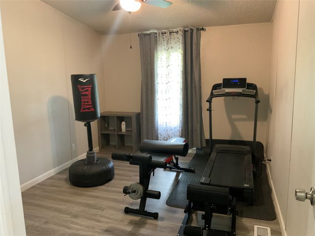 8944 Whiskers Road, Quinlan, TX 75474