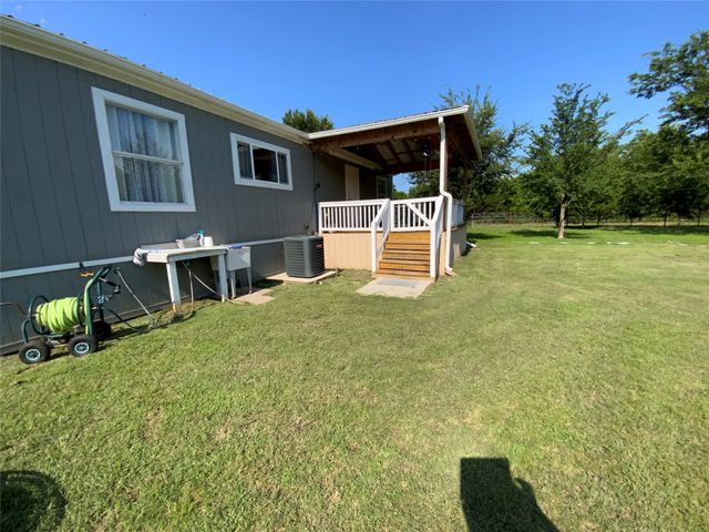 8944 Whiskers Road, Quinlan, TX 75474