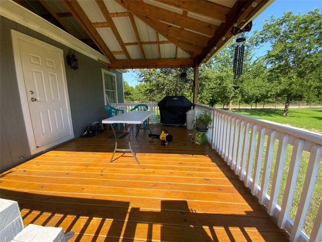 8944 Whiskers Road, Quinlan, TX 75474