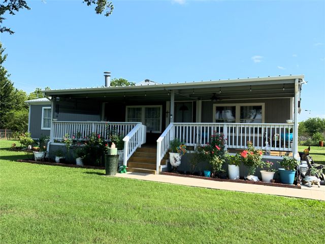 8944 Whiskers Road, Quinlan, TX 75474