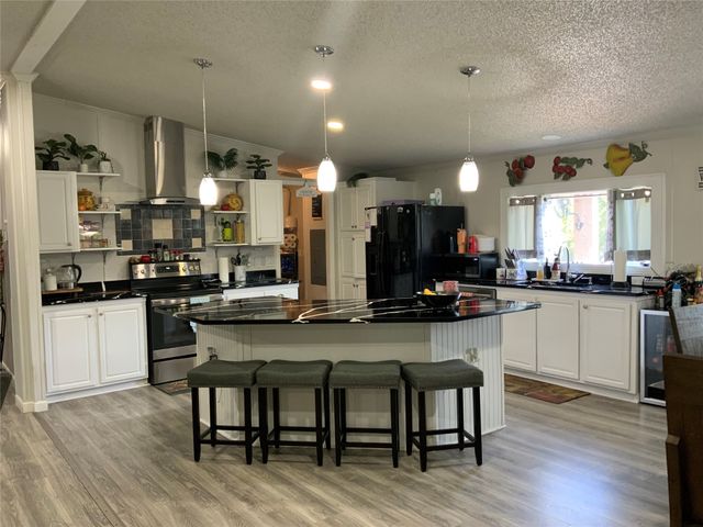 8944 Whiskers Road, Quinlan, TX 75474