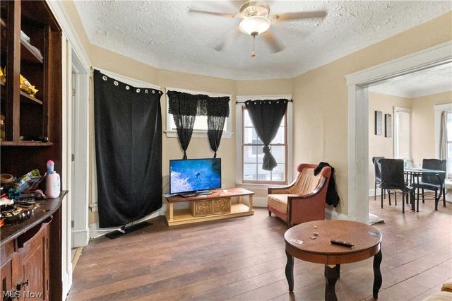 1897 E 69th Street, Cleveland, OH 44103