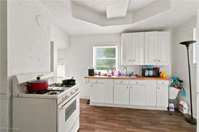 1897 E 69th Street, Cleveland, OH 44103