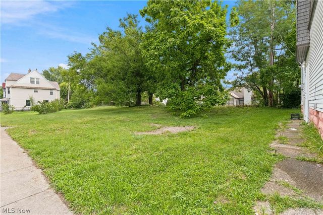1897 E 69th Street, Cleveland, OH 44103