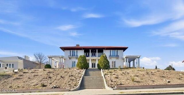 525 CORTO Way, El Paso, TX 79902