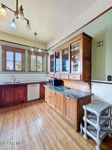 525 CORTO Way, El Paso, TX 79902