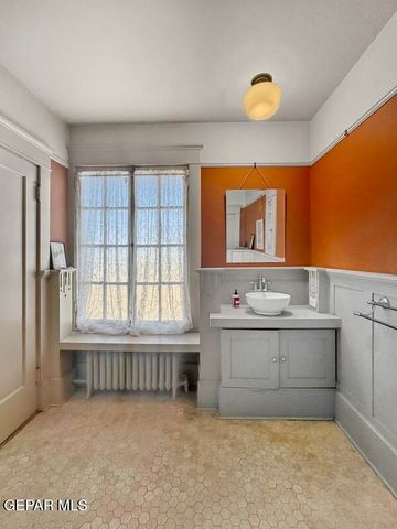 525 CORTO Way, El Paso, TX 79902