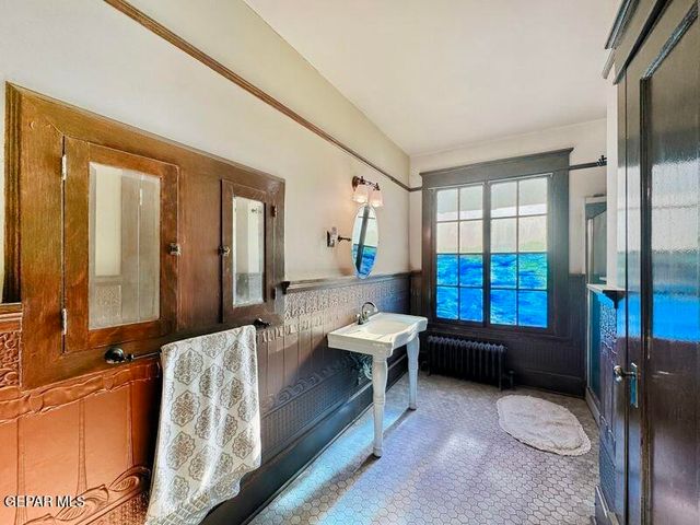 525 CORTO Way, El Paso, TX 79902