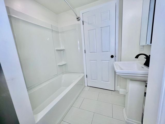 164 Ashburnham St 2, Fitchburg, MA 01420