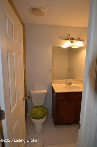 4406 Wisteria Landing Cir 202, Louisville, KY 40218