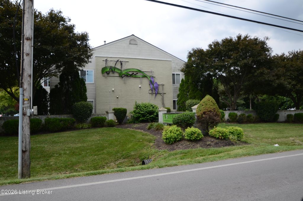 4406 Wisteria Landing Cir 202, Louisville, KY 40218