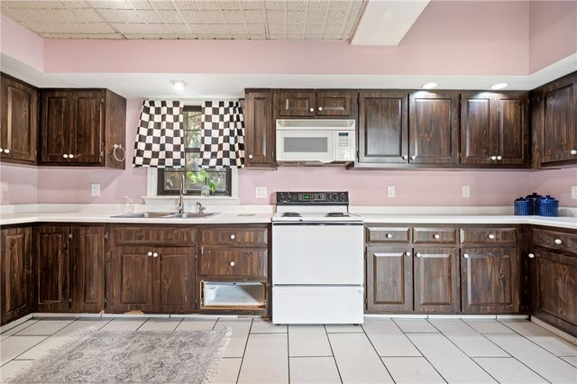 1140 Wayne Avenue, Mckees Rocks, PA 15136