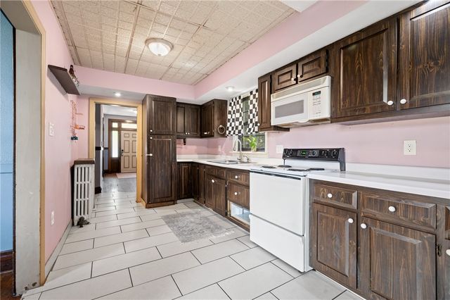 1140 Wayne Avenue, Mckees Rocks, PA 15136