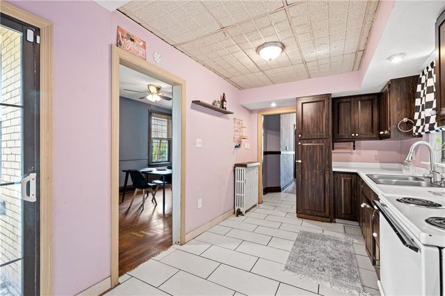 1140 Wayne Avenue, Mckees Rocks, PA 15136