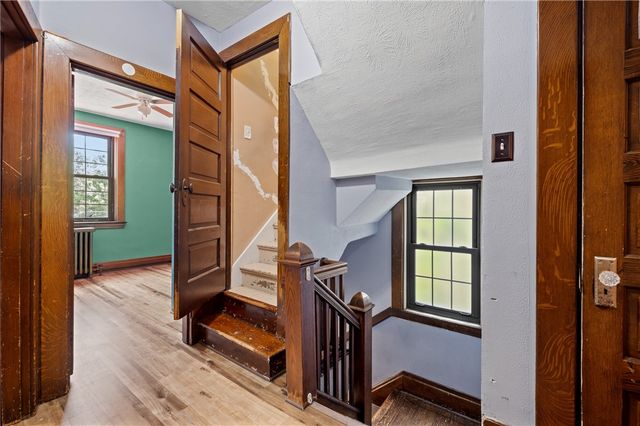 1140 Wayne Avenue, Mckees Rocks, PA 15136