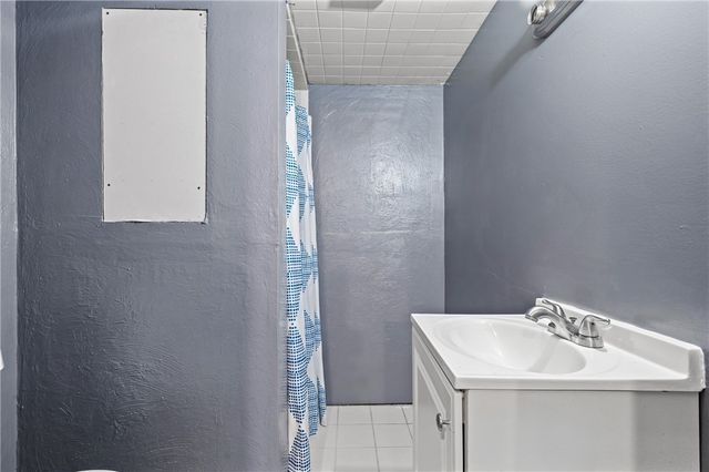 1140 Wayne Avenue, Mckees Rocks, PA 15136