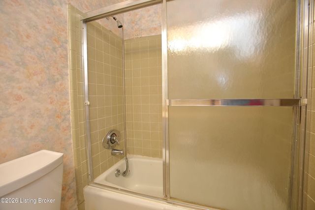 1602 Gardiner Ln 233, Louisville, KY 40205
