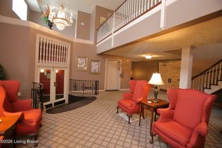 1602 Gardiner Ln 233, Louisville, KY 40205