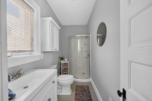 141 Rounds St, New Bedford, MA 02740
