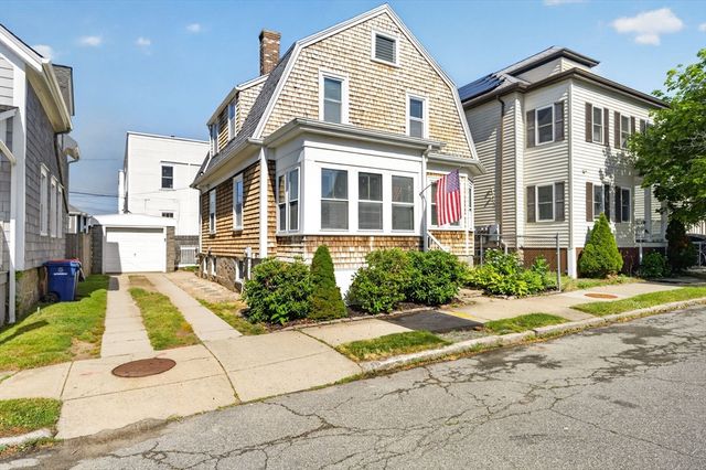 141 Rounds St, New Bedford, MA 02740