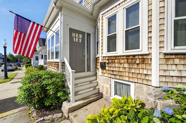 141 Rounds St, New Bedford, MA 02740