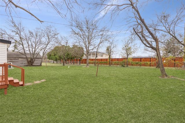 410 Ayres Street, Hutchins, TX 75141