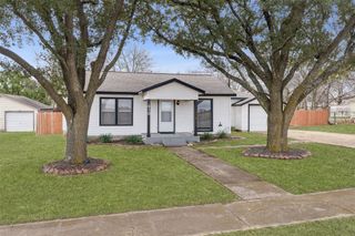 410 Ayres Street, Hutchins, TX 75141