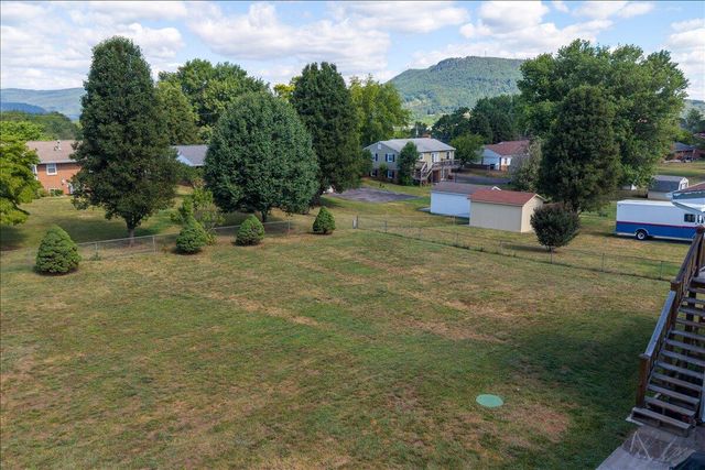 7248 Old Mountain RD, Roanoke, VA 24019
