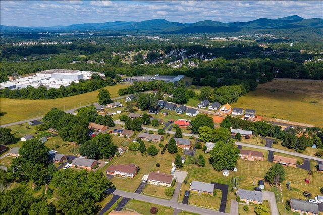 7248 Old Mountain RD, Roanoke, VA 24019