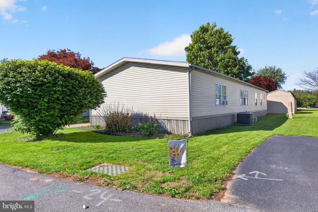 201 NORTHCREST ACRS, Lebanon, PA 17046