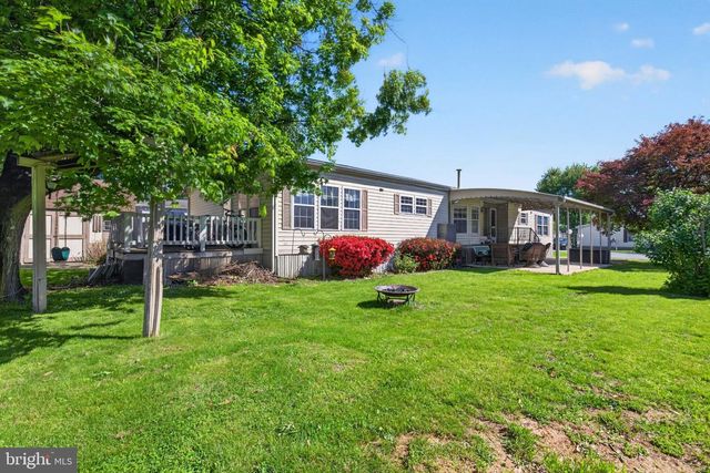 201 NORTHCREST ACRS, Lebanon, PA 17046