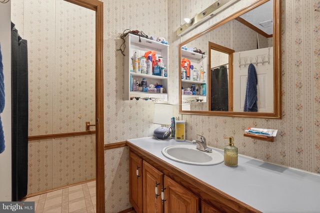 201 NORTHCREST ACRS, Lebanon, PA 17046