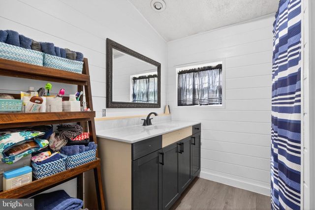 201 NORTHCREST ACRS, Lebanon, PA 17046