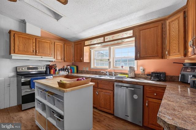 201 NORTHCREST ACRS, Lebanon, PA 17046