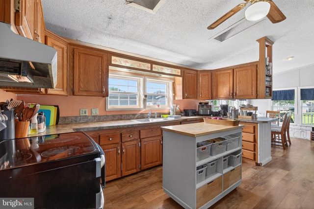 201 NORTHCREST ACRS, Lebanon, PA 17046