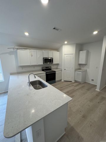 7056 Potomac Trail, Bauxite, AR 72011