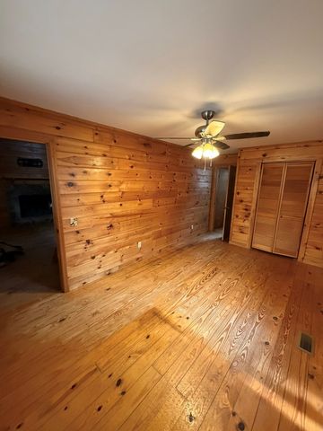 8 Virginia Lane, Blairsville, GA 30512