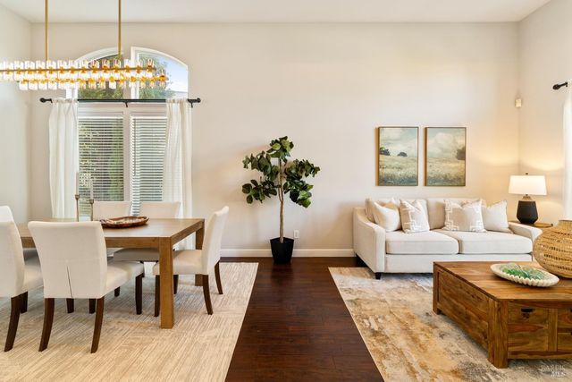 240 Hidden Valley Ln, Vacaville, CA 95688