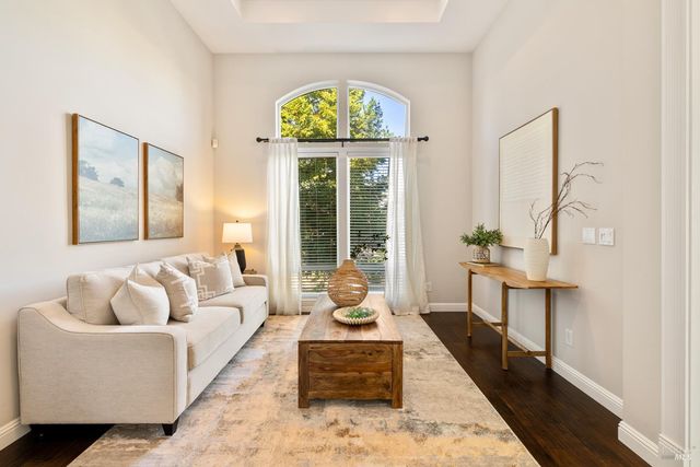 240 Hidden Valley Ln, Vacaville, CA 95688