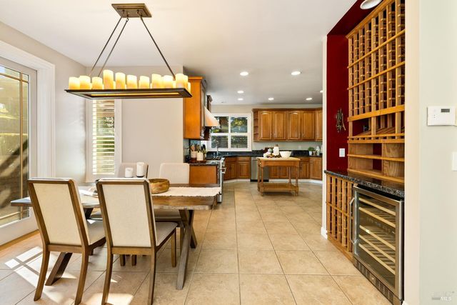 240 Hidden Valley Ln, Vacaville, CA 95688