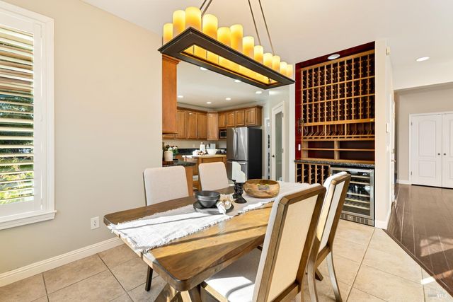 240 Hidden Valley Ln, Vacaville, CA 95688