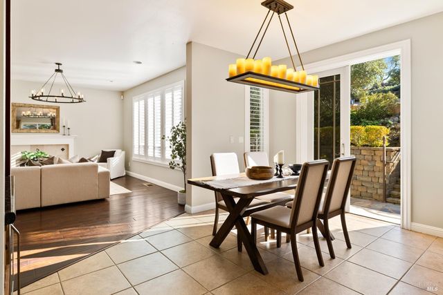 240 Hidden Valley Ln, Vacaville, CA 95688