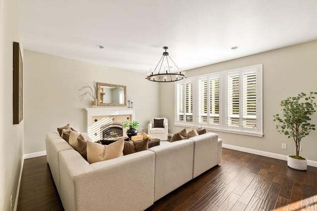 240 Hidden Valley Ln, Vacaville, CA 95688