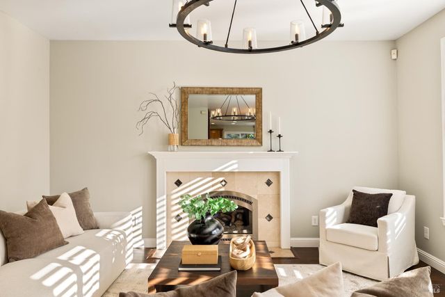 240 Hidden Valley Ln, Vacaville, CA 95688