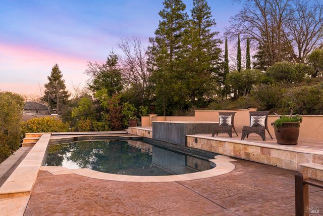 240 Hidden Valley Ln, Vacaville, CA 95688